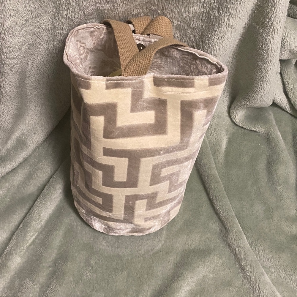 Peace of thread bag